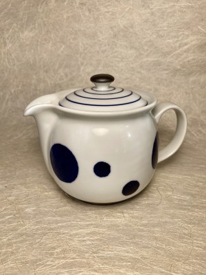 Theekan bol - Tea pot dot.